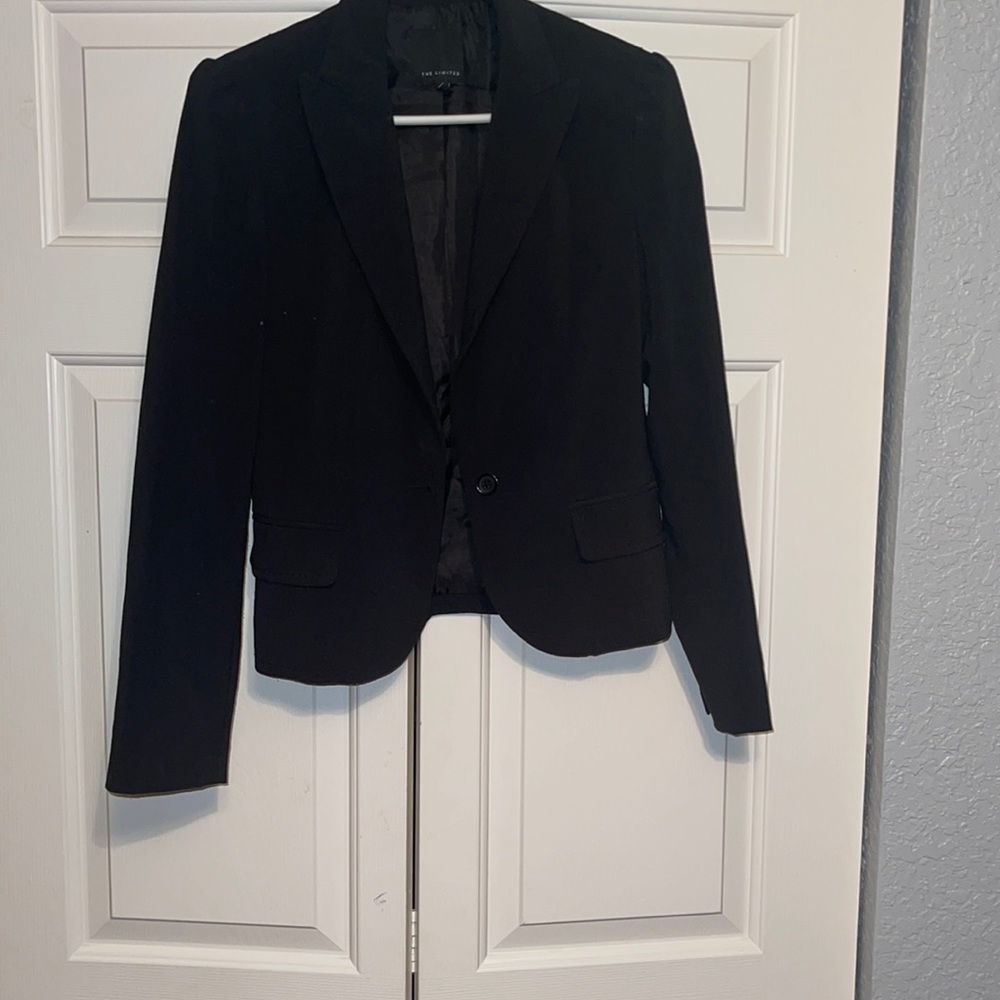 The limited jacket(black) size 6